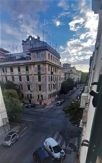Cozy Flat In Testaccio Рим Екстериор снимка